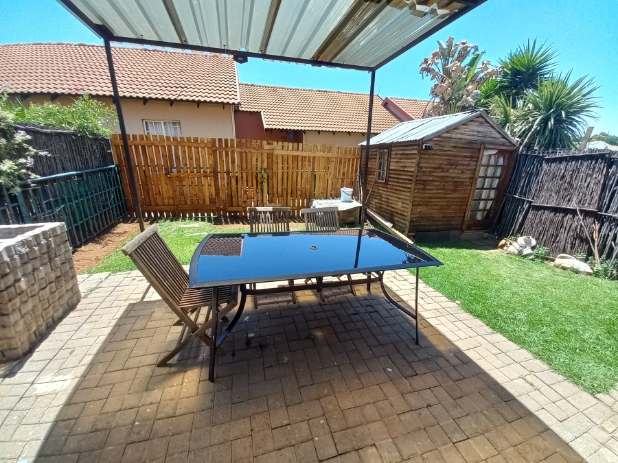 3 Bedroom Property for Sale in Illiondale Gauteng
