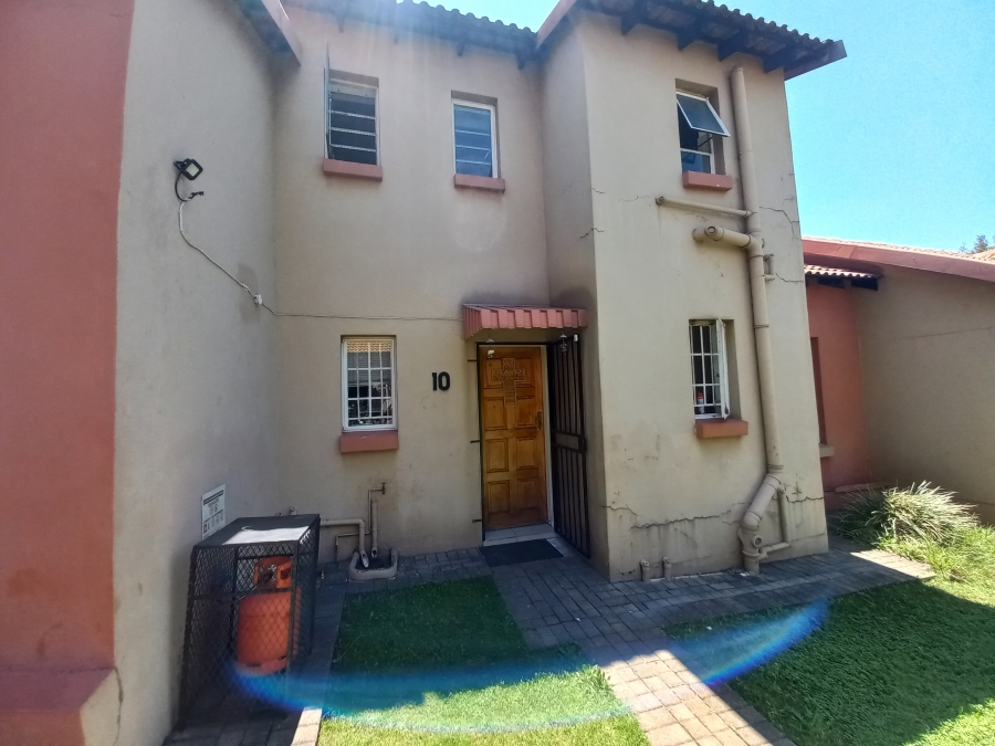 3 Bedroom Property for Sale in Illiondale Gauteng