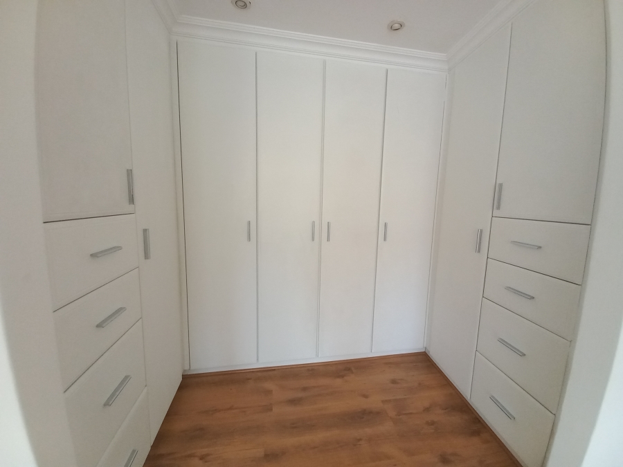 1 Bedroom Property for Sale in Bedford Gardens Gauteng