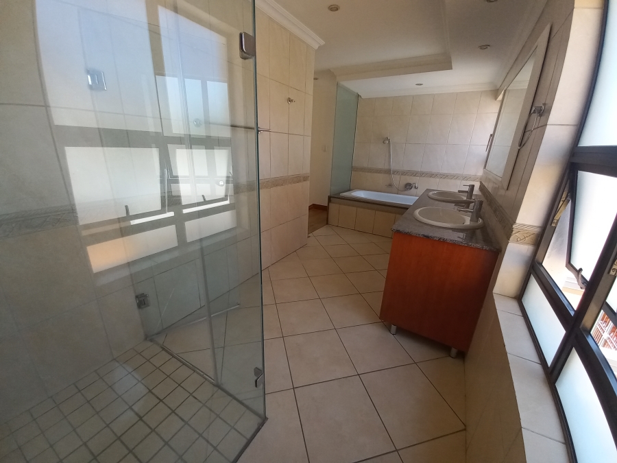 1 Bedroom Property for Sale in Bedford Gardens Gauteng