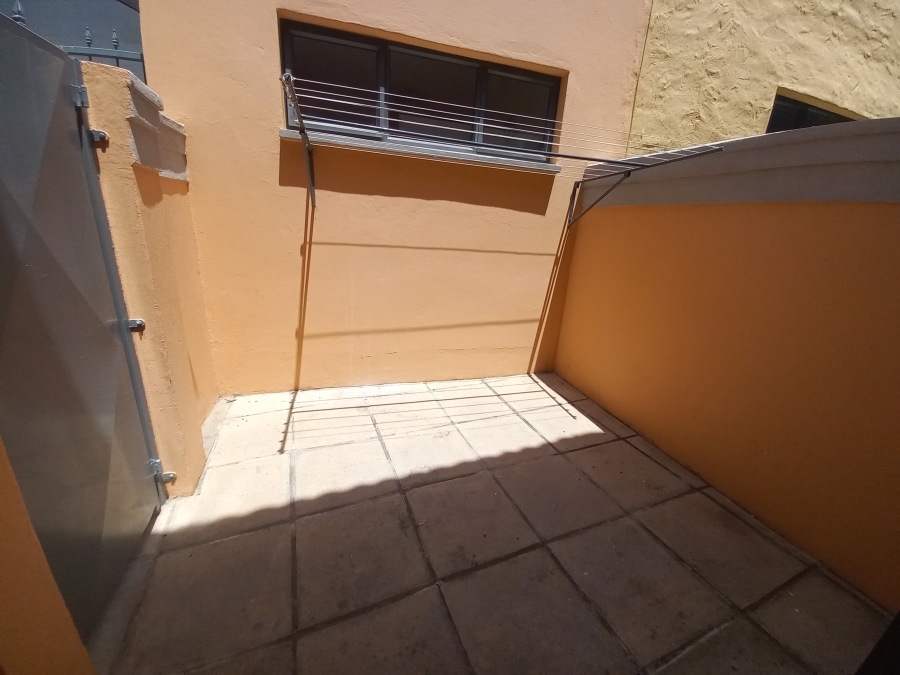 1 Bedroom Property for Sale in Bedford Gardens Gauteng
