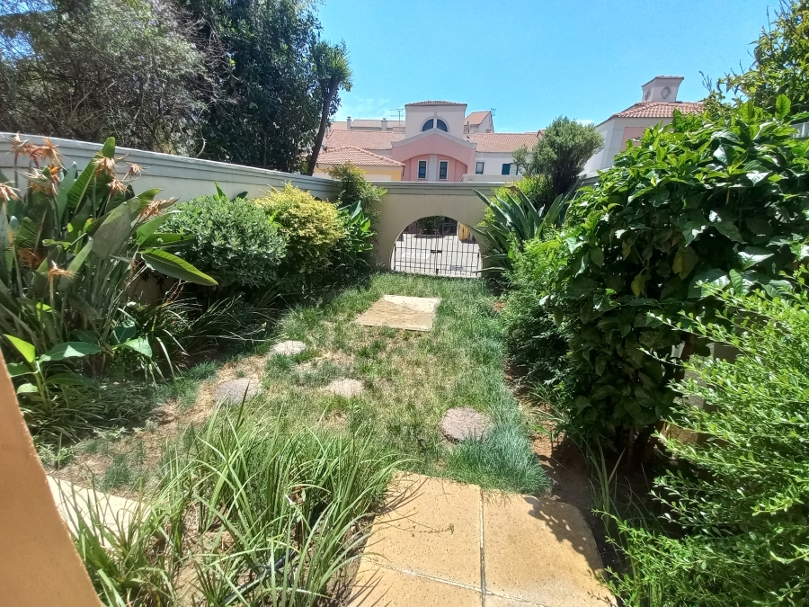 1 Bedroom Property for Sale in Bedford Gardens Gauteng