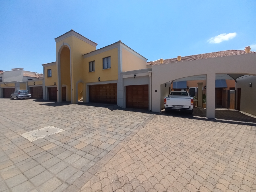 1 Bedroom Property for Sale in Bedford Gardens Gauteng