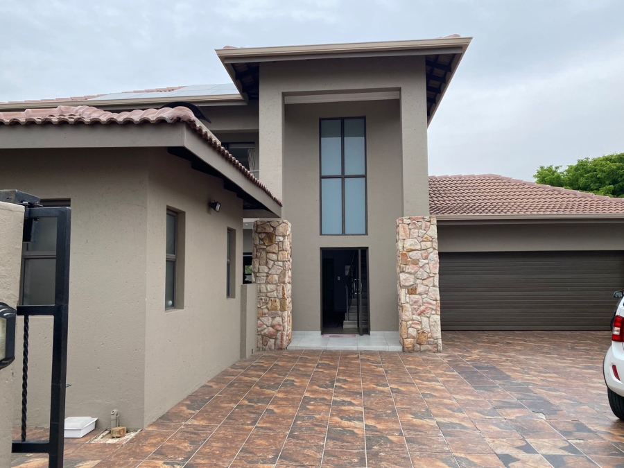 3 Bedroom Property for Sale in Greenstone Hill Gauteng