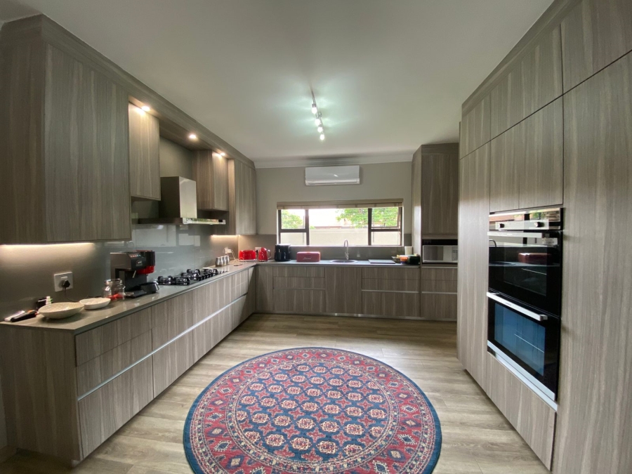 3 Bedroom Property for Sale in Greenstone Hill Gauteng