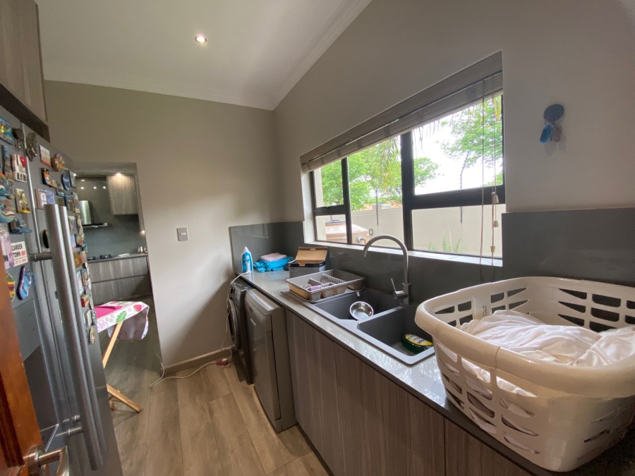 3 Bedroom Property for Sale in Greenstone Hill Gauteng