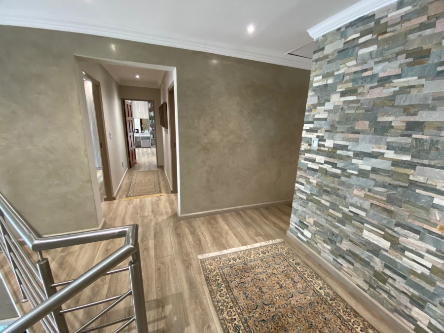 3 Bedroom Property for Sale in Greenstone Hill Gauteng