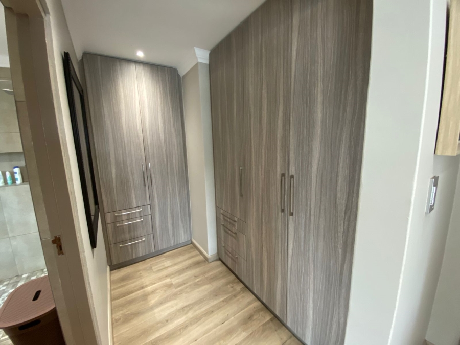 3 Bedroom Property for Sale in Greenstone Hill Gauteng