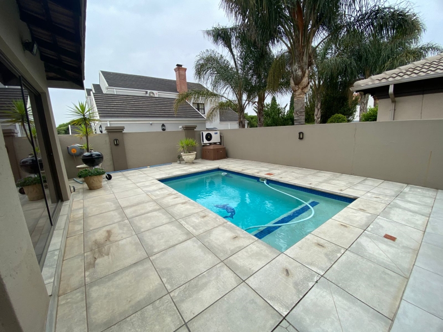 3 Bedroom Property for Sale in Greenstone Hill Gauteng