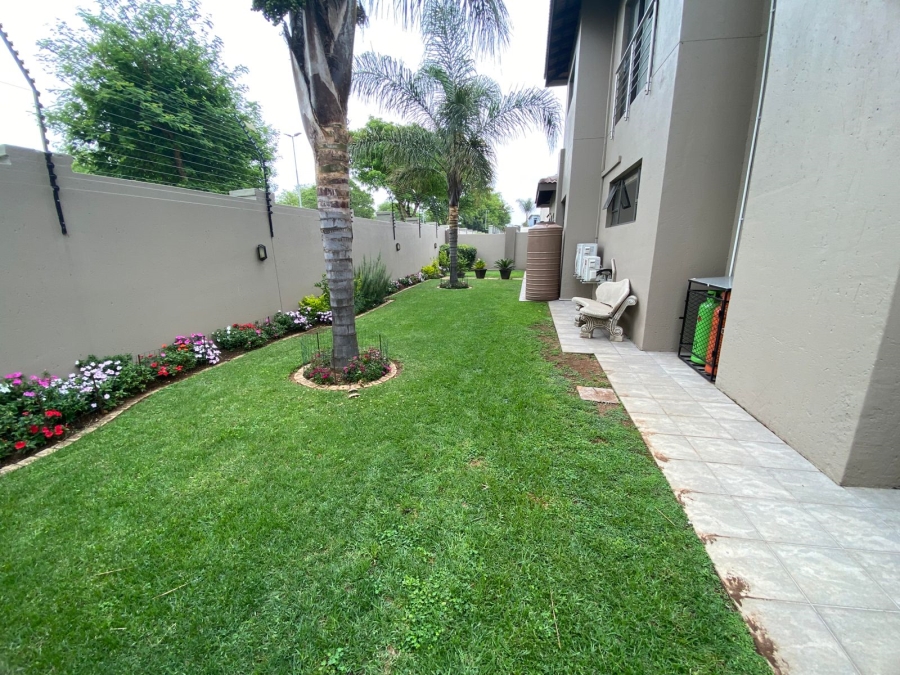 3 Bedroom Property for Sale in Greenstone Hill Gauteng