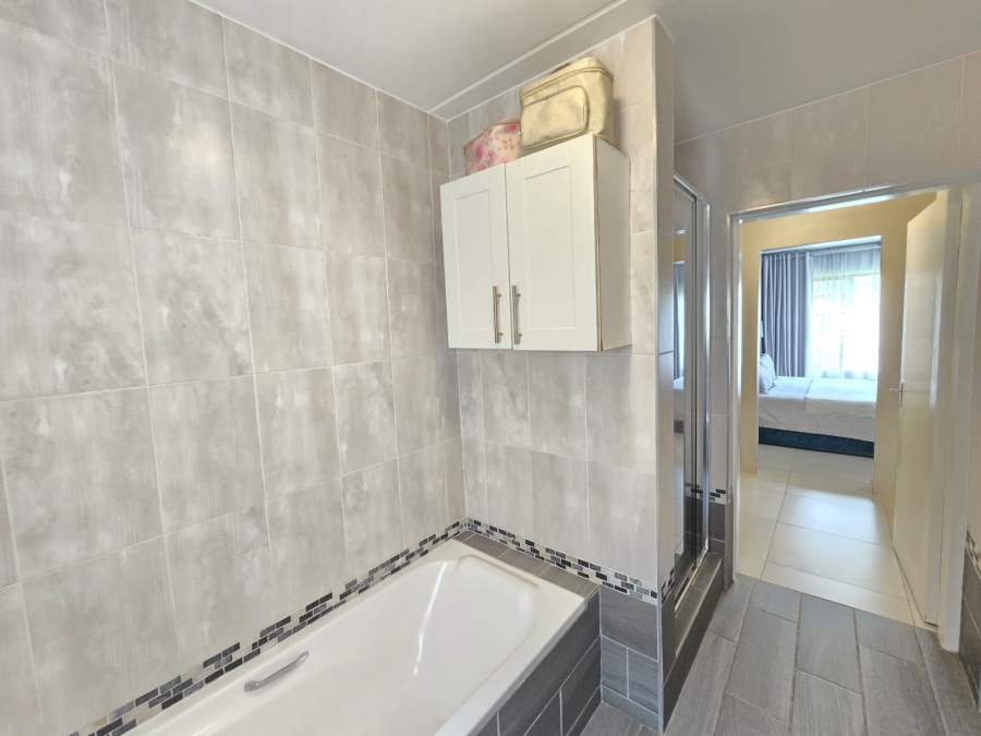 3 Bedroom Property for Sale in Bedford Gardens Gauteng