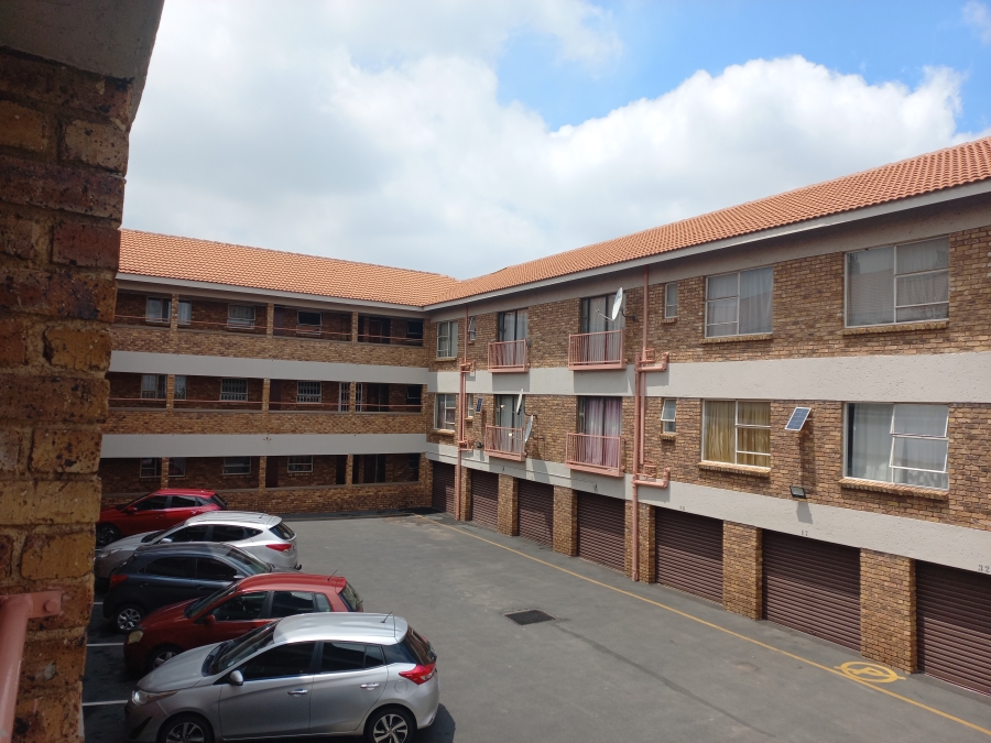 2 Bedroom Property for Sale in Croydon Gauteng