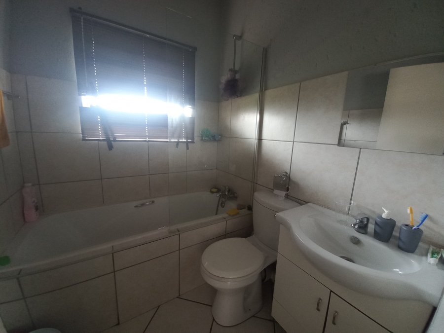 2 Bedroom Property for Sale in Croydon Gauteng
