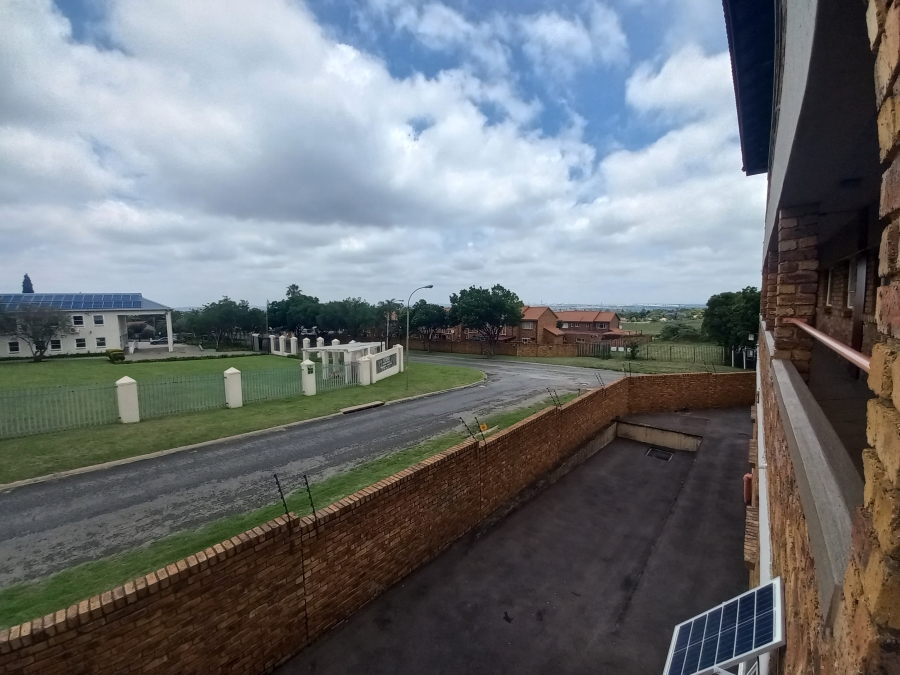 2 Bedroom Property for Sale in Croydon Gauteng