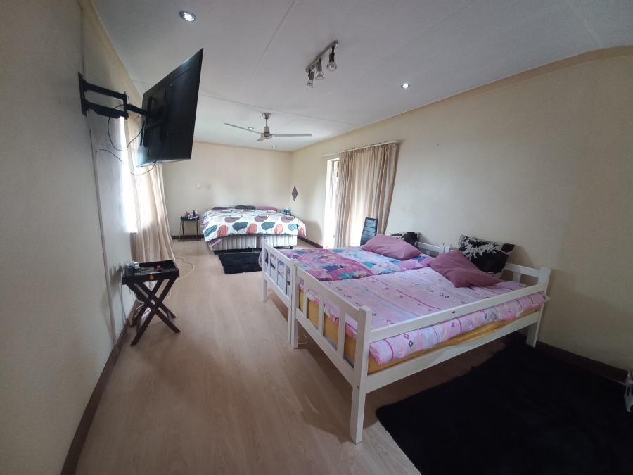 3 Bedroom Property for Sale in Croydon Gauteng