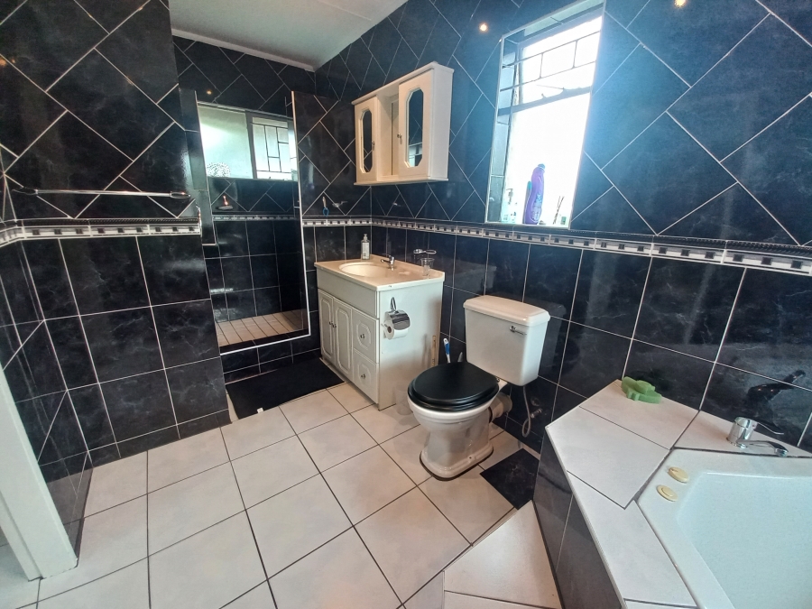 3 Bedroom Property for Sale in Croydon Gauteng