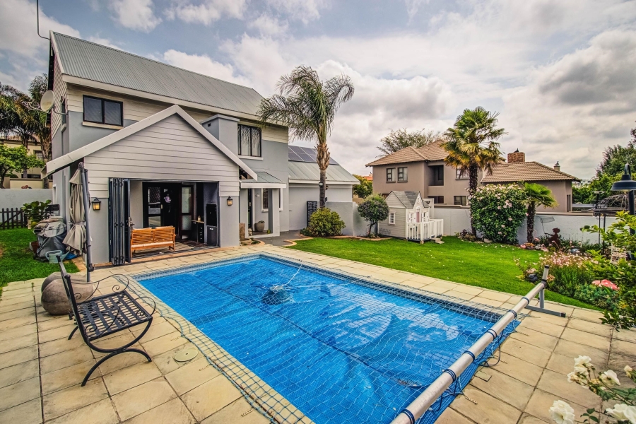 3 Bedroom Property for Sale in Greenstone Hill Gauteng