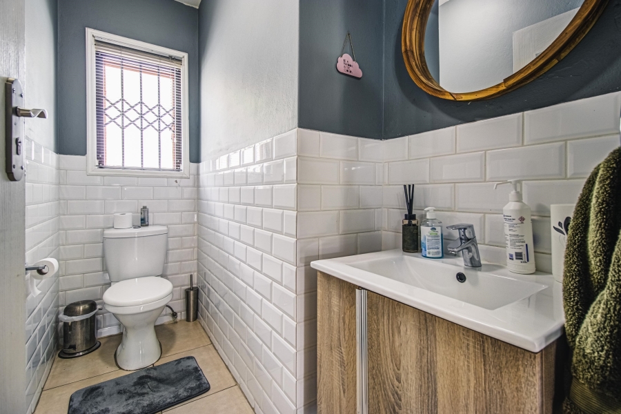 3 Bedroom Property for Sale in Greenstone Hill Gauteng