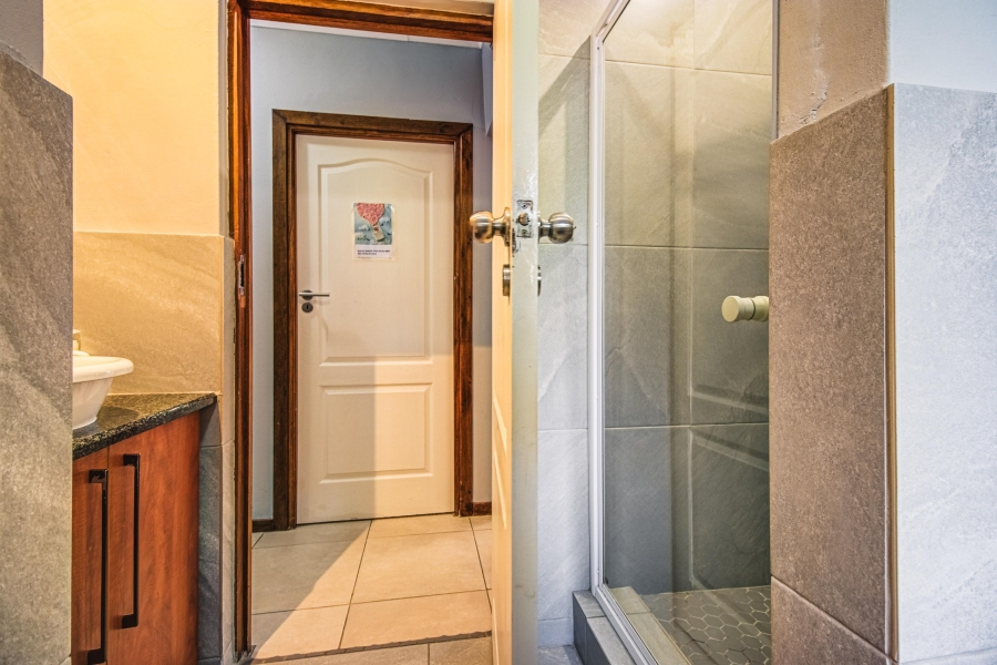 3 Bedroom Property for Sale in Greenstone Hill Gauteng