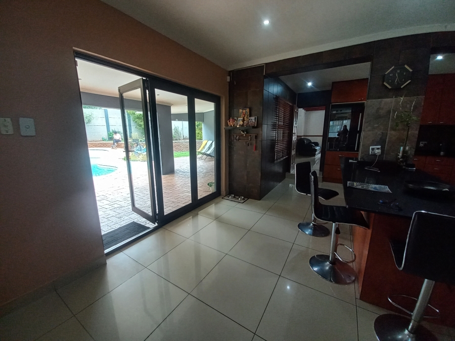 5 Bedroom Property for Sale in Croydon Gauteng