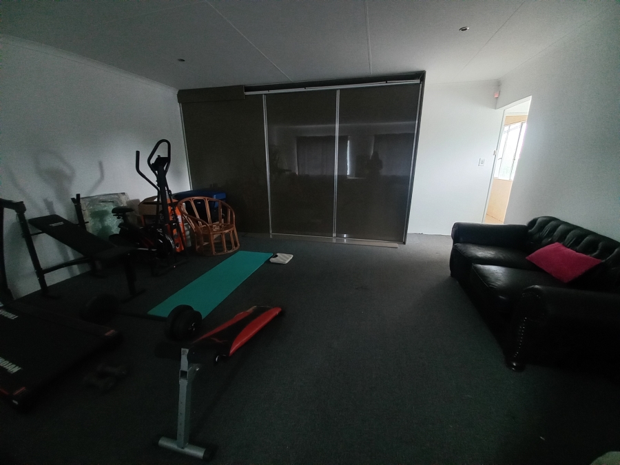 5 Bedroom Property for Sale in Croydon Gauteng