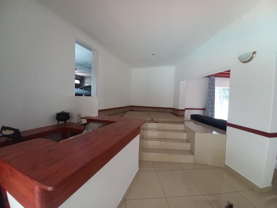 5 Bedroom Property for Sale in Croydon Gauteng