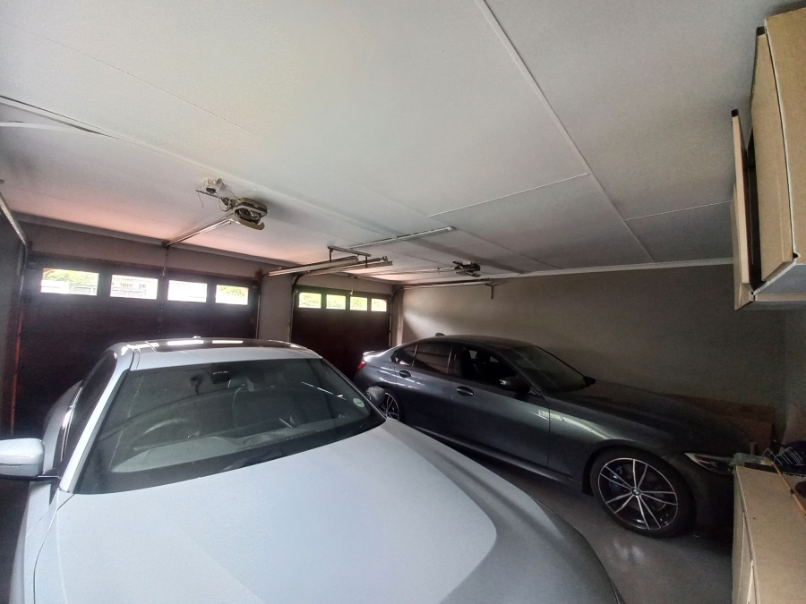 5 Bedroom Property for Sale in Croydon Gauteng