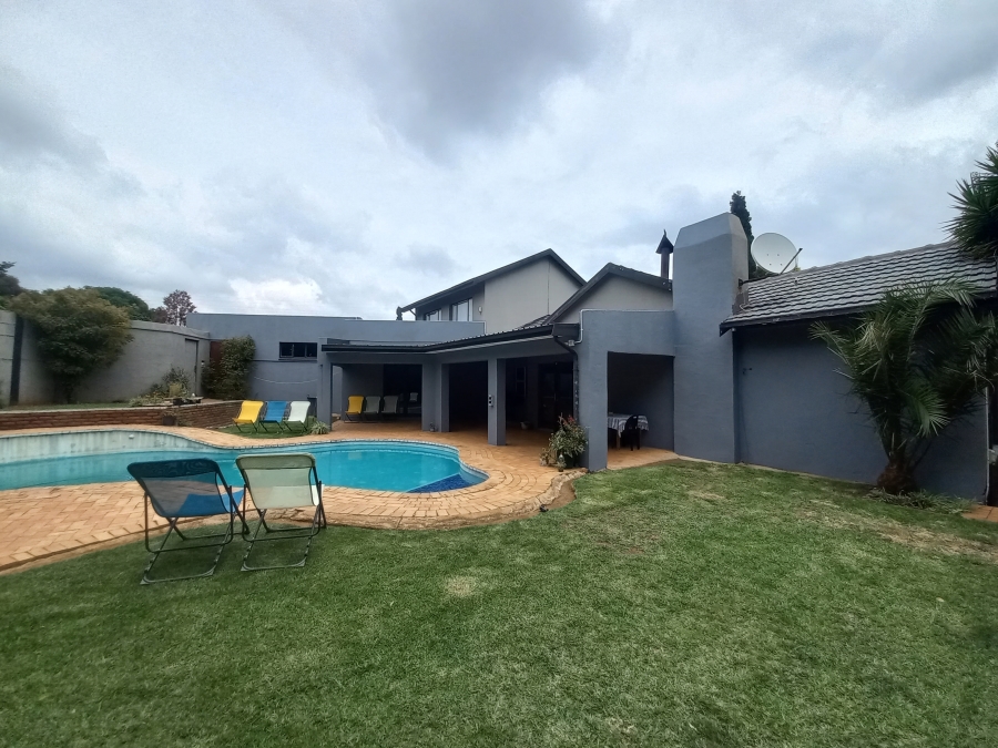 5 Bedroom Property for Sale in Croydon Gauteng