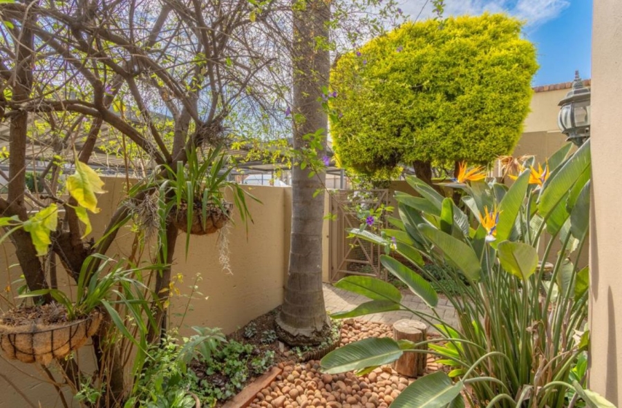 2 Bedroom Property for Sale in Dowerglen Gauteng