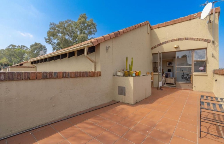 2 Bedroom Property for Sale in Dowerglen Gauteng