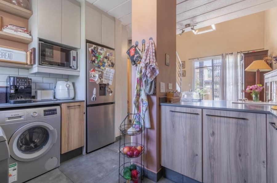 2 Bedroom Property for Sale in Dowerglen Gauteng