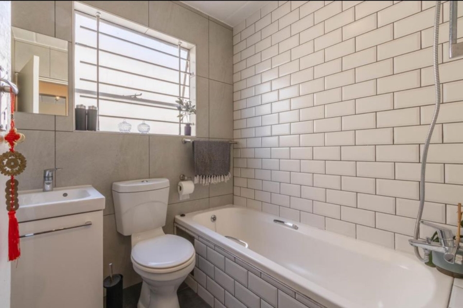 2 Bedroom Property for Sale in Dowerglen Gauteng