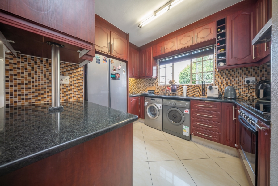 2 Bedroom Property for Sale in Eden Glen Gauteng