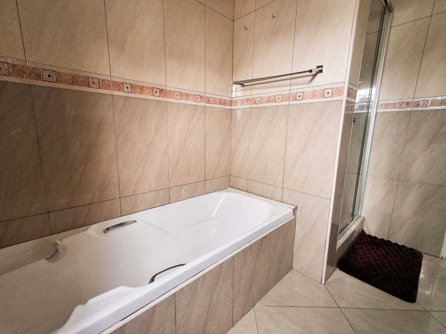 2 Bedroom Property for Sale in Eden Glen Gauteng