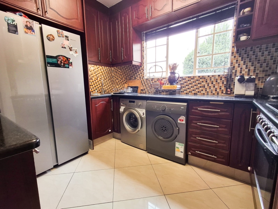 2 Bedroom Property for Sale in Eden Glen Gauteng