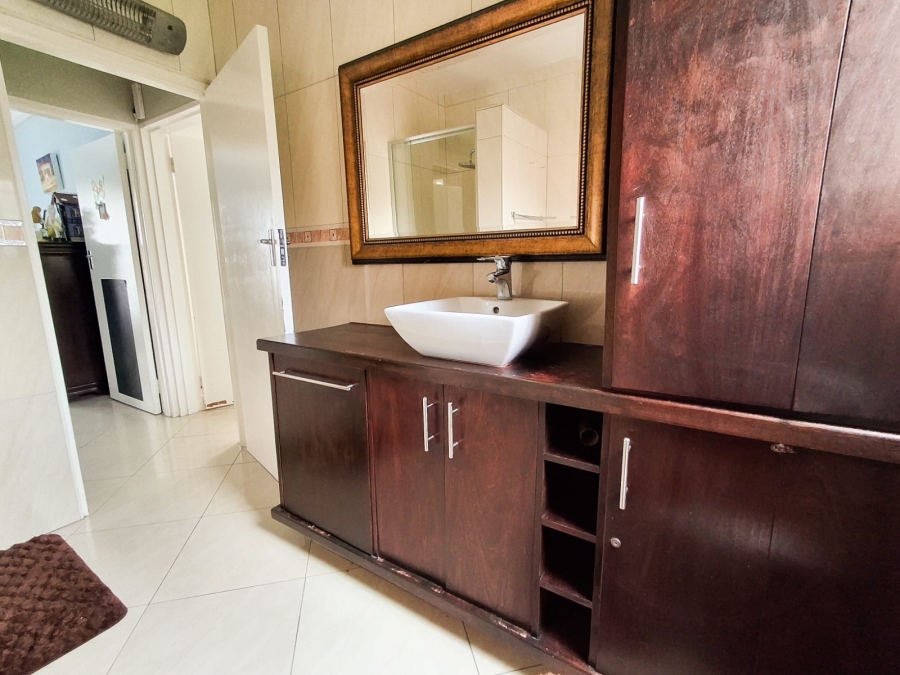 2 Bedroom Property for Sale in Eden Glen Gauteng