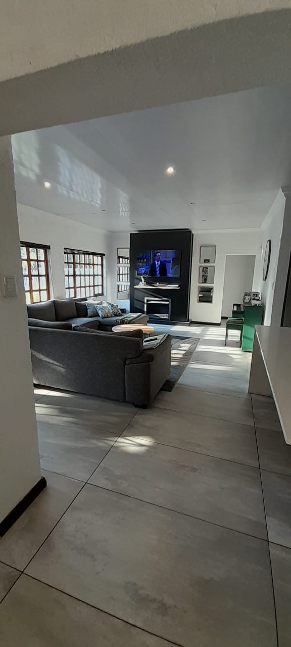 4 Bedroom Property for Sale in Vanderbijlpark SW 1 Gauteng