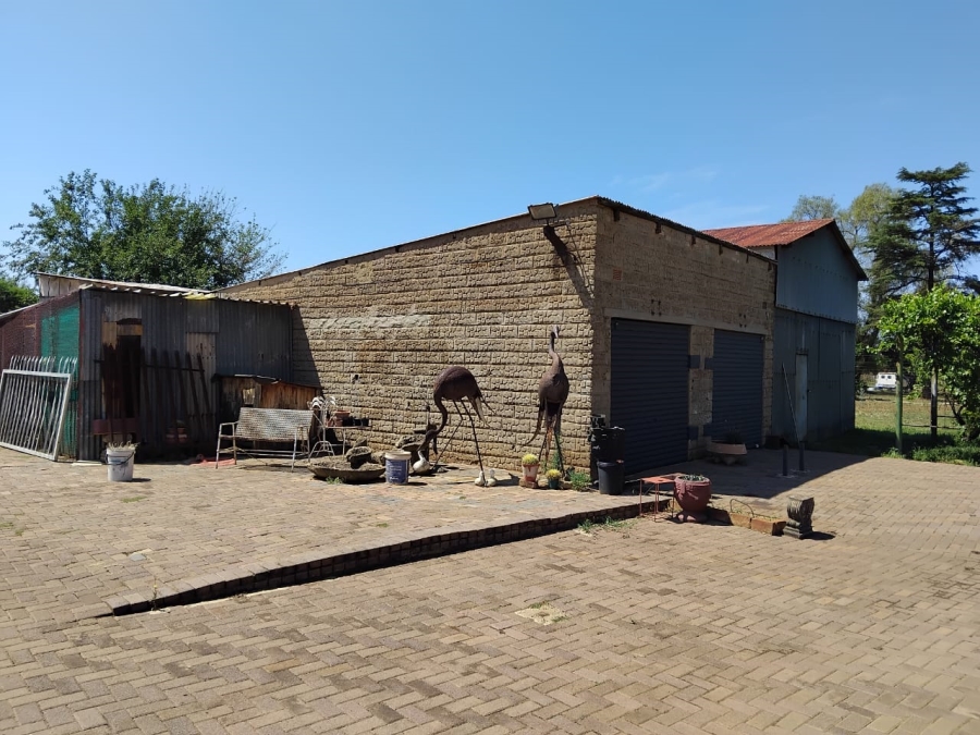 4 Bedroom Property for Sale in Mullerstuine Gauteng