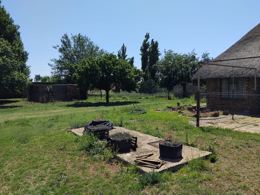 4 Bedroom Property for Sale in Mullerstuine Gauteng