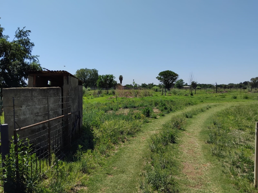 4 Bedroom Property for Sale in Mullerstuine Gauteng