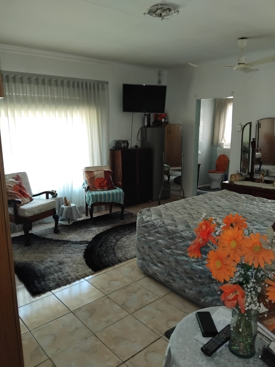 4 Bedroom Property for Sale in Mullerstuine Gauteng