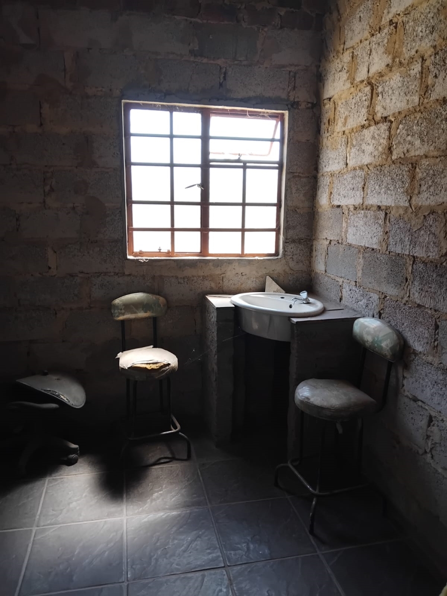 4 Bedroom Property for Sale in Mullerstuine Gauteng