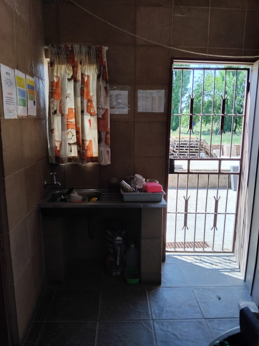 4 Bedroom Property for Sale in Mullerstuine Gauteng