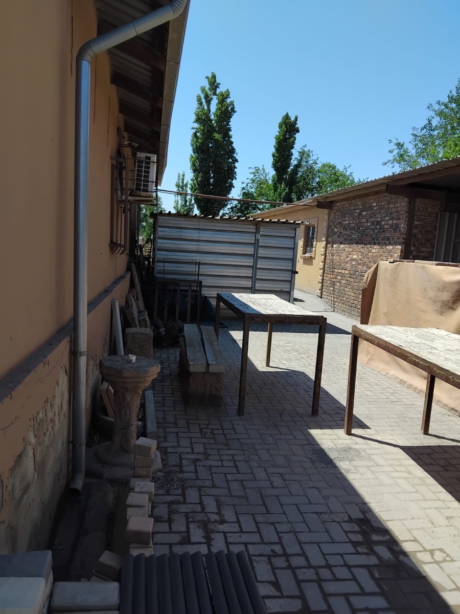 4 Bedroom Property for Sale in Mullerstuine Gauteng