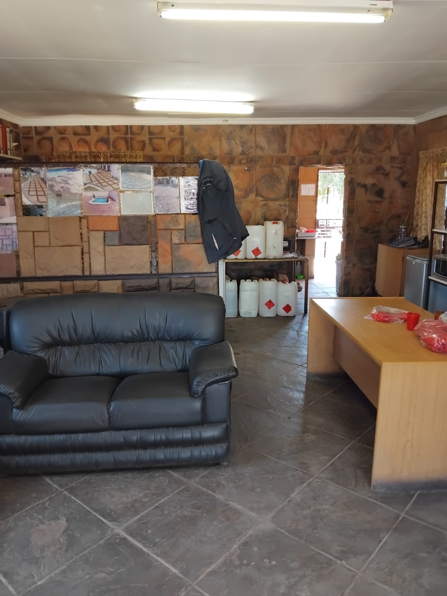 4 Bedroom Property for Sale in Mullerstuine Gauteng