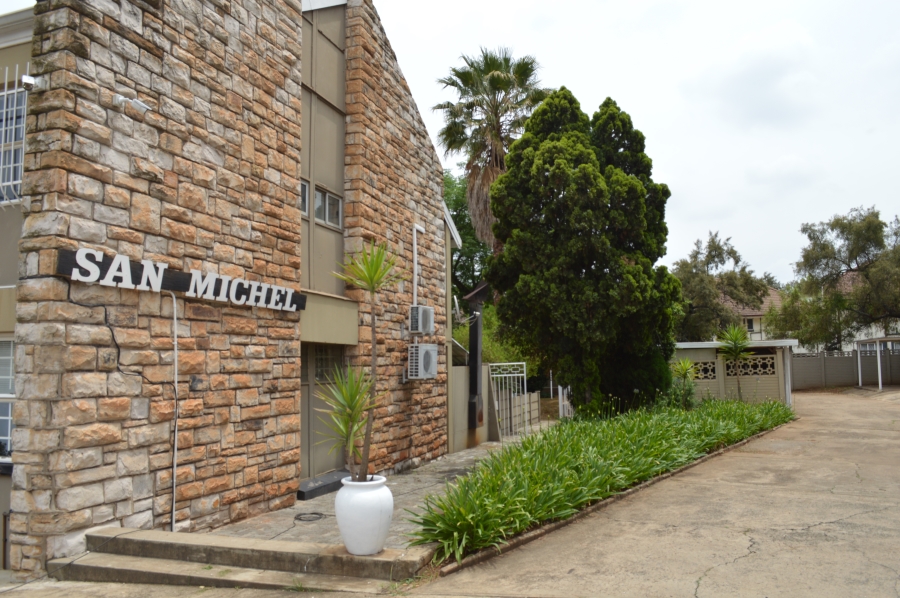 4 Bedroom Property for Sale in Three Rivers Proper Gauteng