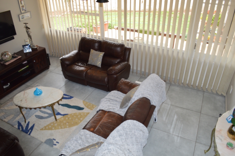 4 Bedroom Property for Sale in Three Rivers Proper Gauteng