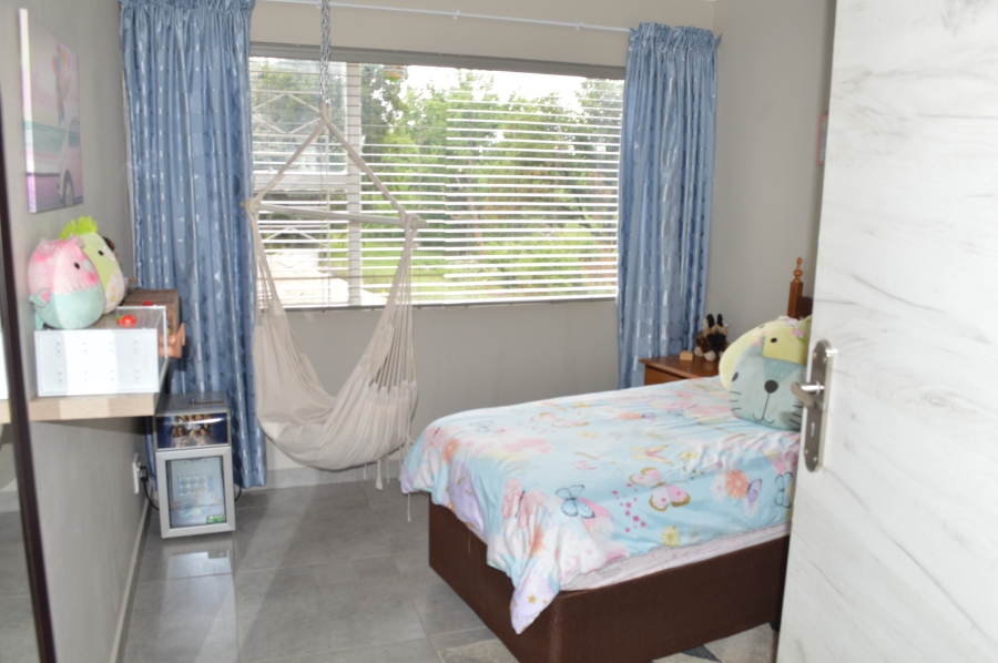 4 Bedroom Property for Sale in Three Rivers Proper Gauteng