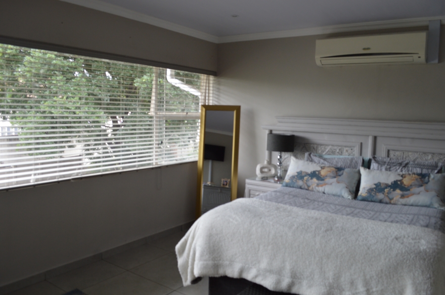 4 Bedroom Property for Sale in Three Rivers Proper Gauteng