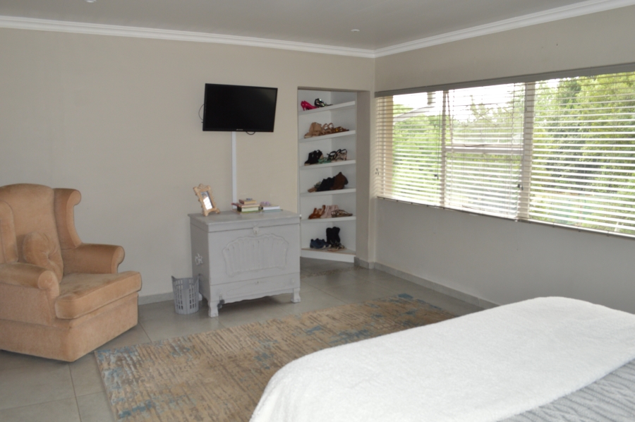 4 Bedroom Property for Sale in Three Rivers Proper Gauteng